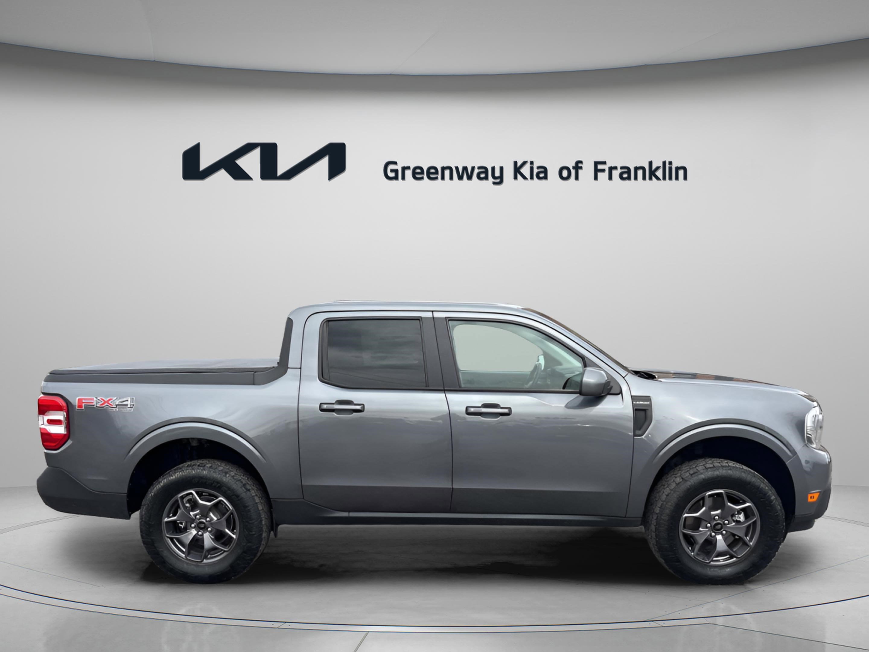 Used 2022 Ford Maverick Lariat w/ Equipment Group 500A Standard image 8