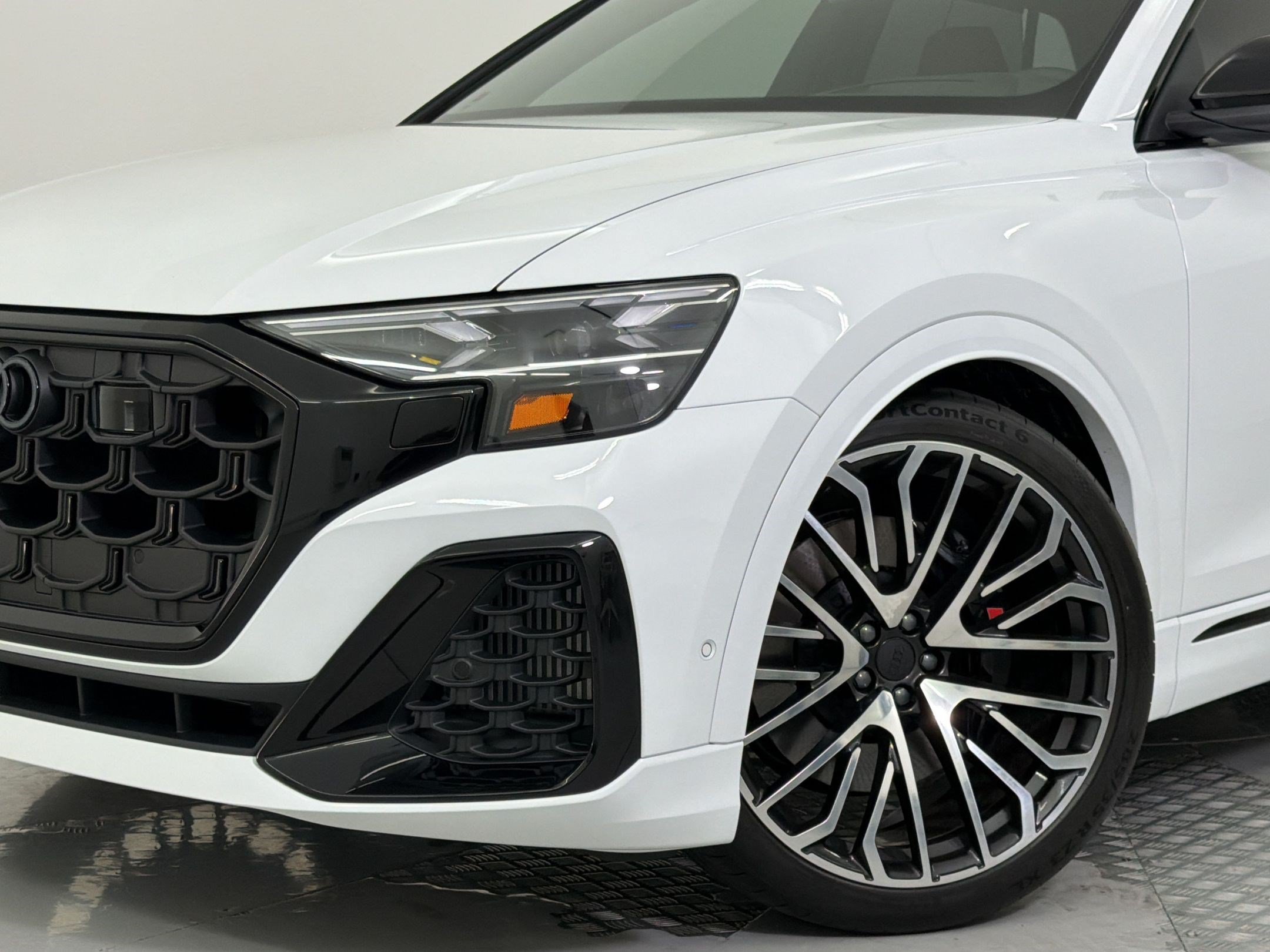 New 2026 Audi SQ8 Prestige AWD/4WD image 11