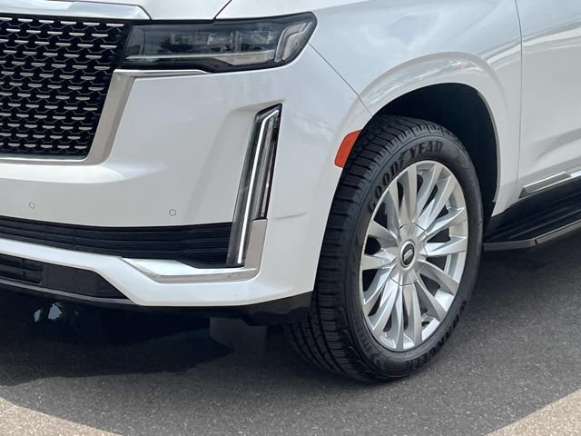 Certified 2024 Cadillac Escalade Luxury AWD/4WD image 7