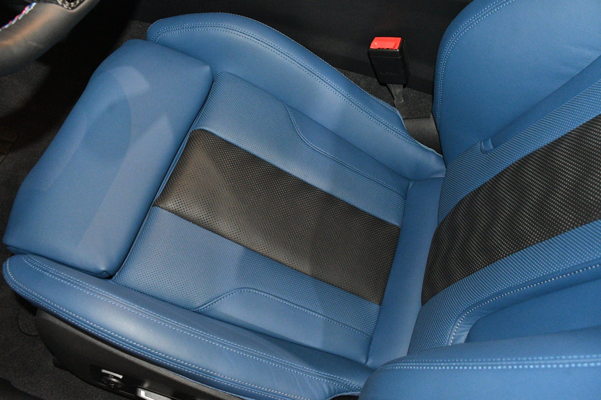 Used 2025 BMW M3 Competition AWD/4WD image 11