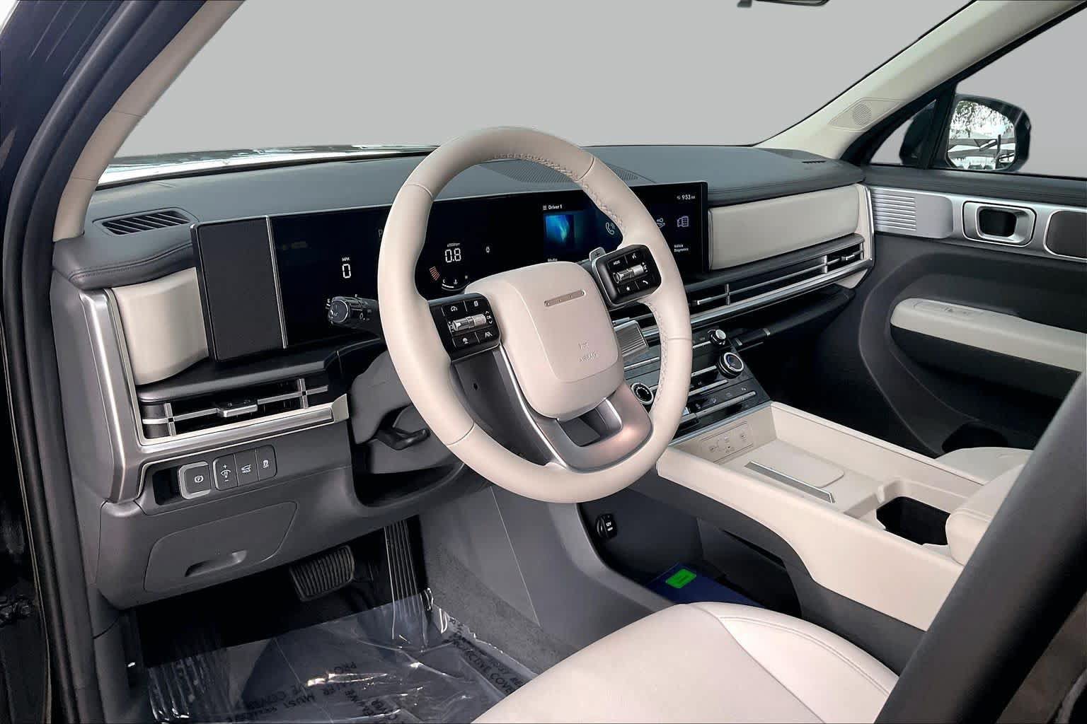 Certified 2025 Hyundai Santa Fe SE FWD image 18