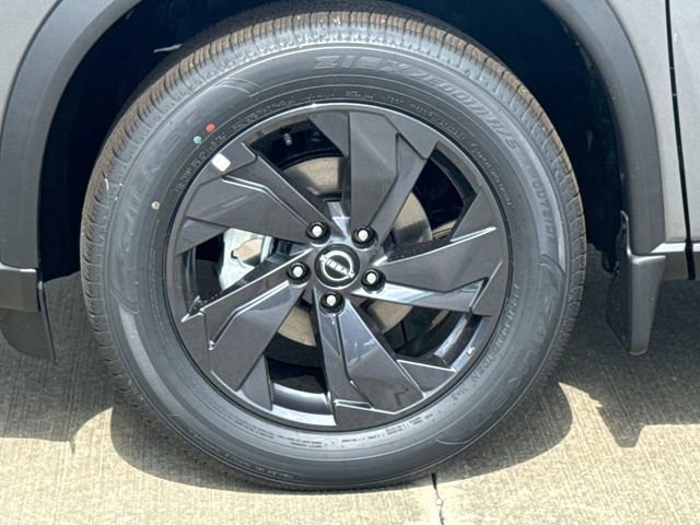 New 2026 Nissan Rogue SV FWD image 4