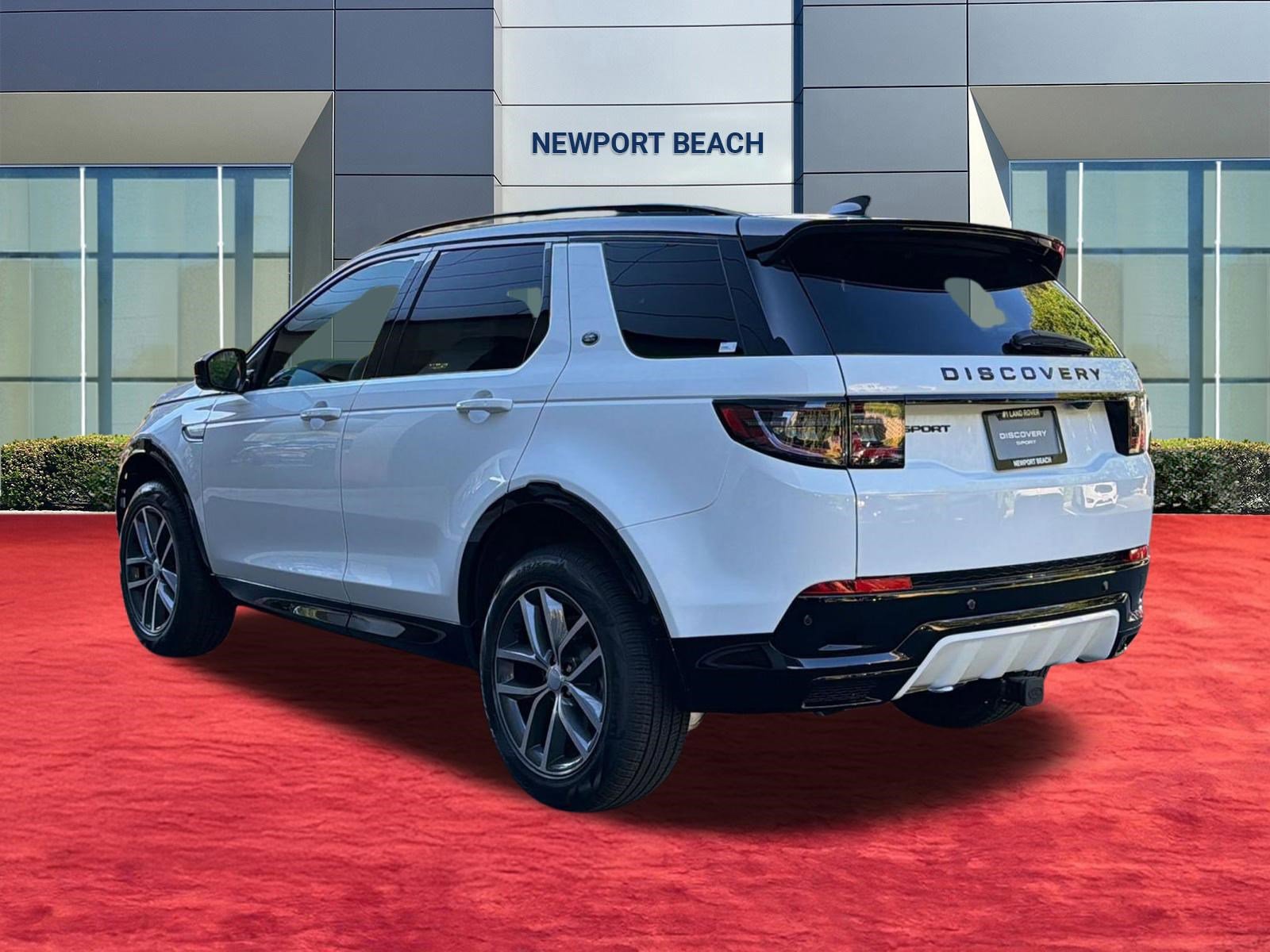 New 2026 Land Rover Discovery Sport Landmark image 3