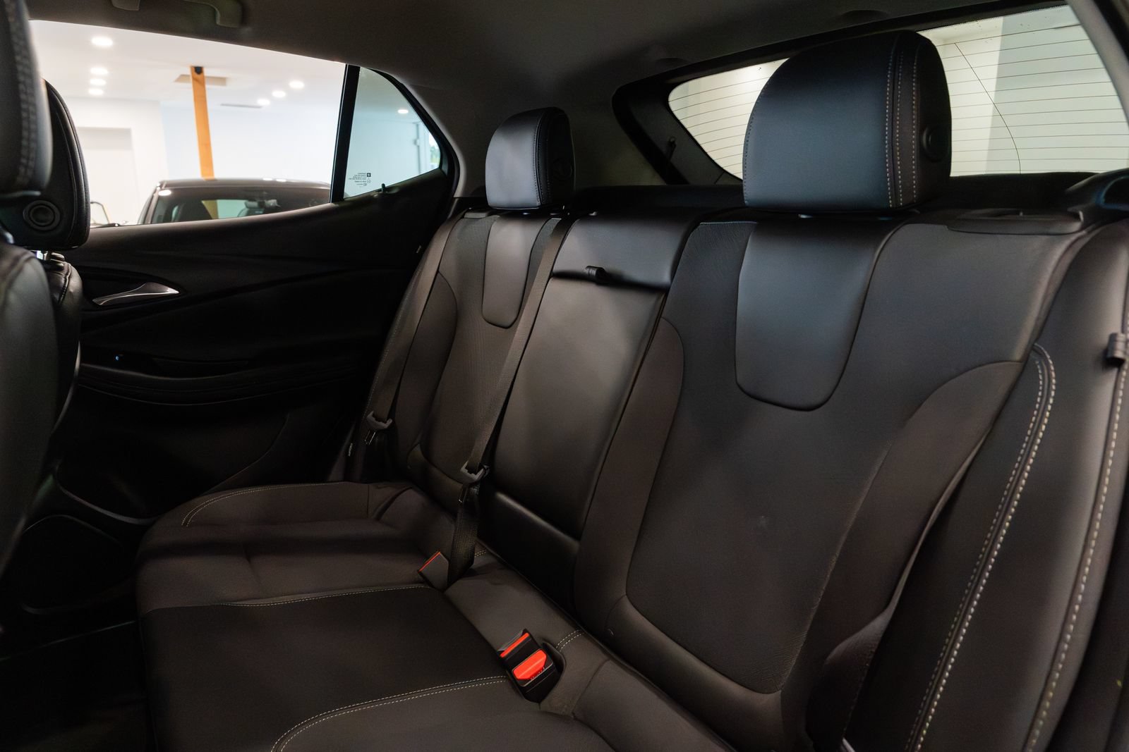 Used 2023 Buick Encore GX Select AWD/4WD image 19