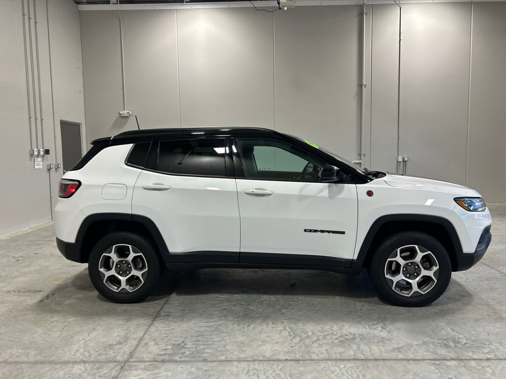 Used 2022 Jeep Compass Trailhawk w/ Trailhawk Convenience Group image 5
