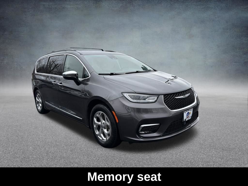 Used 2023 Chrysler Pacifica Limited FWD image 9