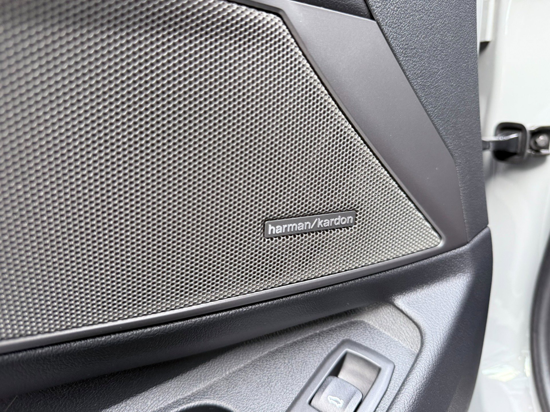 Used 2023 BMW M3 Competition w/ Executive Package image 12