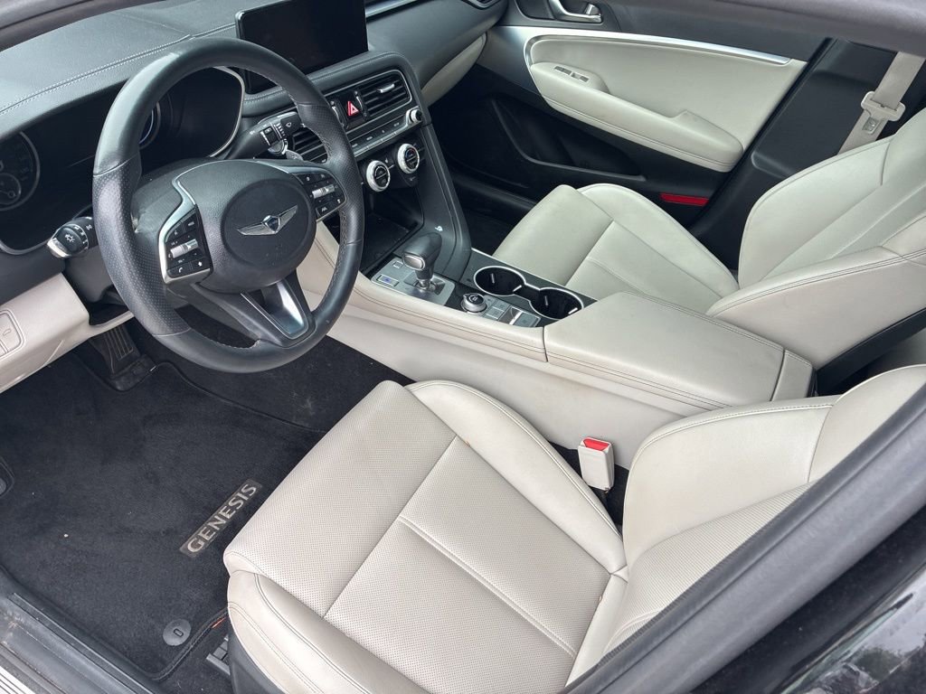 Used 2023 Genesis G70 2.0T image 13