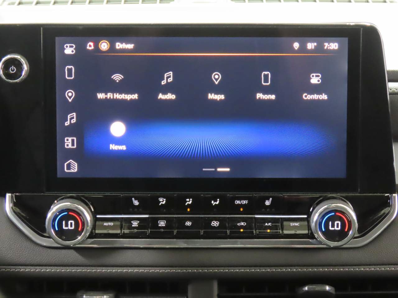 Used 2026 Chevrolet Colorado LT AWD/4WD image 12