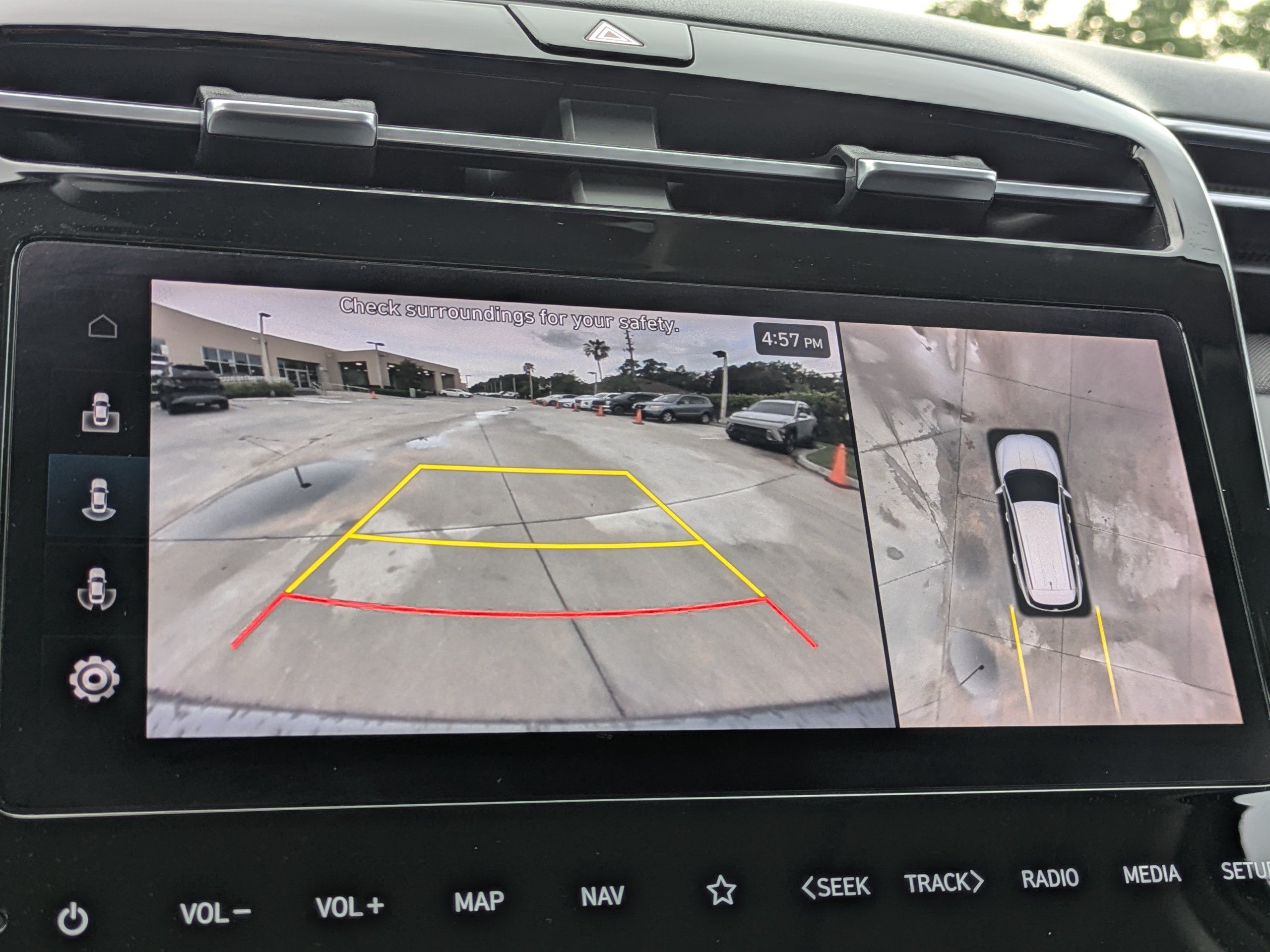 Certified 2023 Hyundai Tucson Limited AWD/4WD image 21