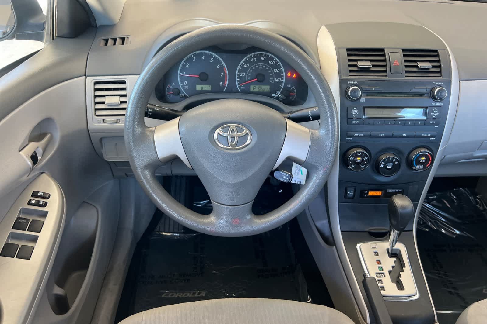 Used 2010 Toyota Corolla LE FWD image 15