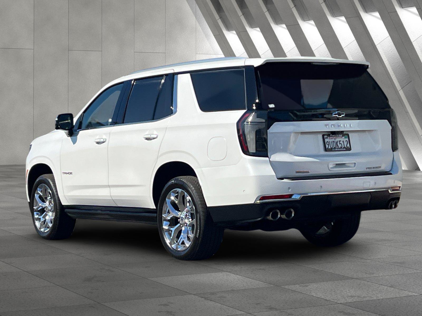 Used 2025 Chevrolet Tahoe Premier AWD/4WD image 6