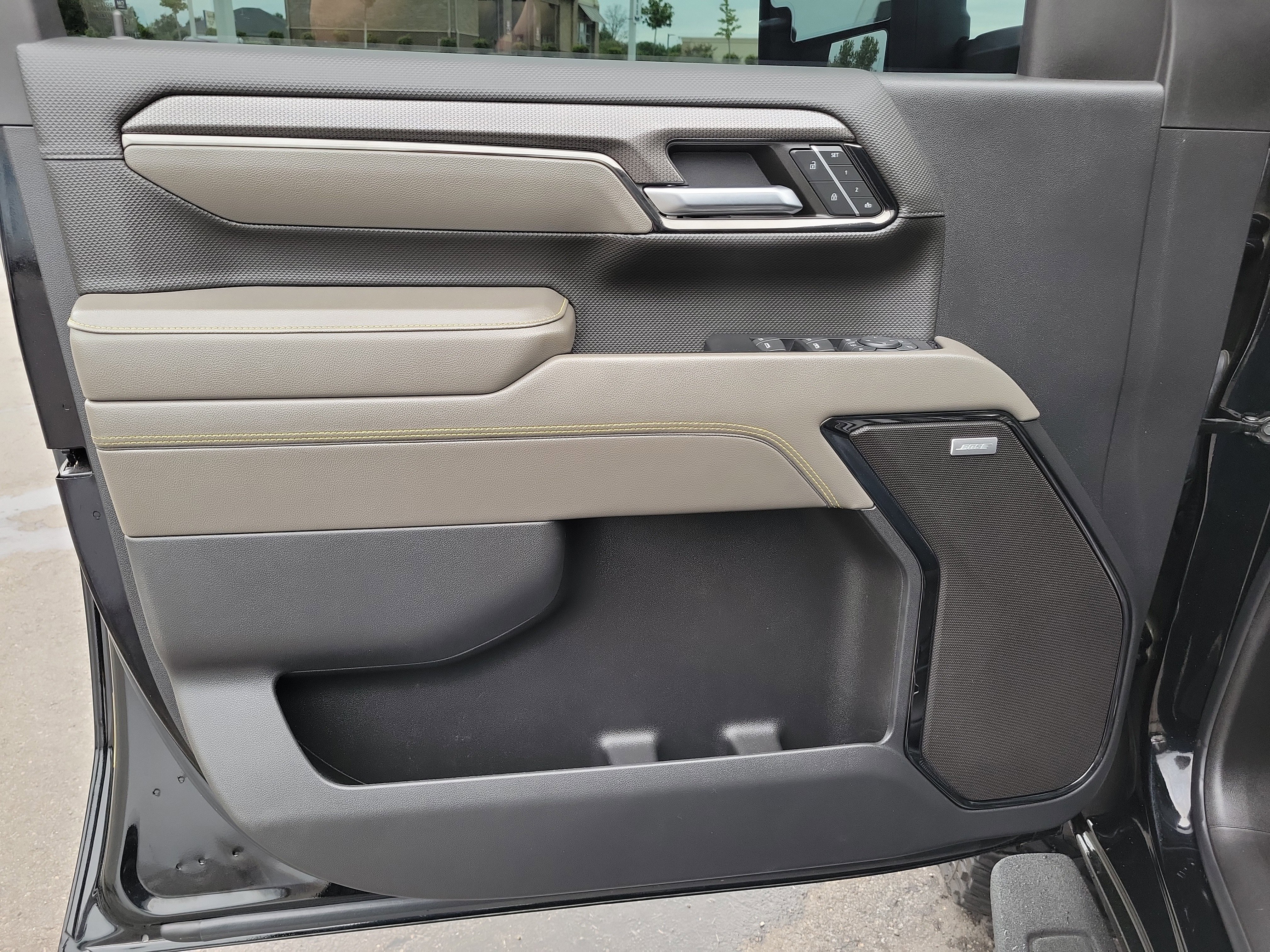 Used 2024 Chevrolet Silverado 2500 ZR2 w/ Technology Package AWD/4WD image 20