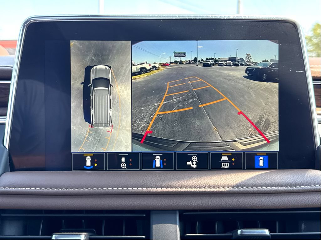 Used 2024 Chevrolet Tahoe High Country AWD/4WD image 21