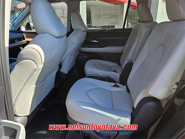 New 2026 Toyota Grand Highlander Limited image 6