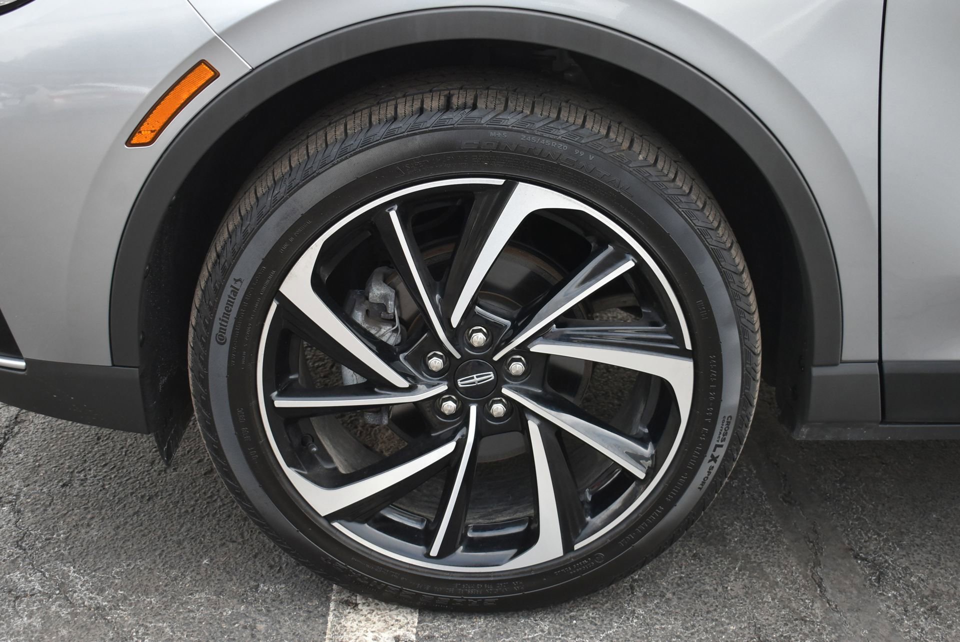 Used 2023 Lincoln Corsair Reserve w/ Equipment Group 201A image 9