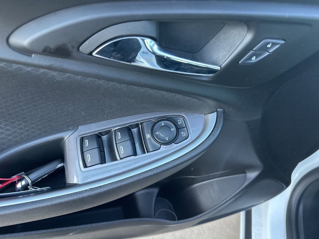 Used 2025 Chevrolet Malibu LS image 7