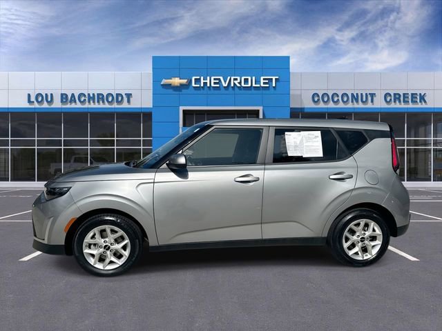 Used 2024 Kia Soul LX w/ Option Group 015 FWD image 5