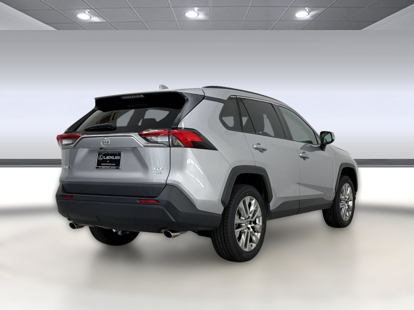 Used 2023 Toyota RAV4 XLE Premium AWD/4WD image 9