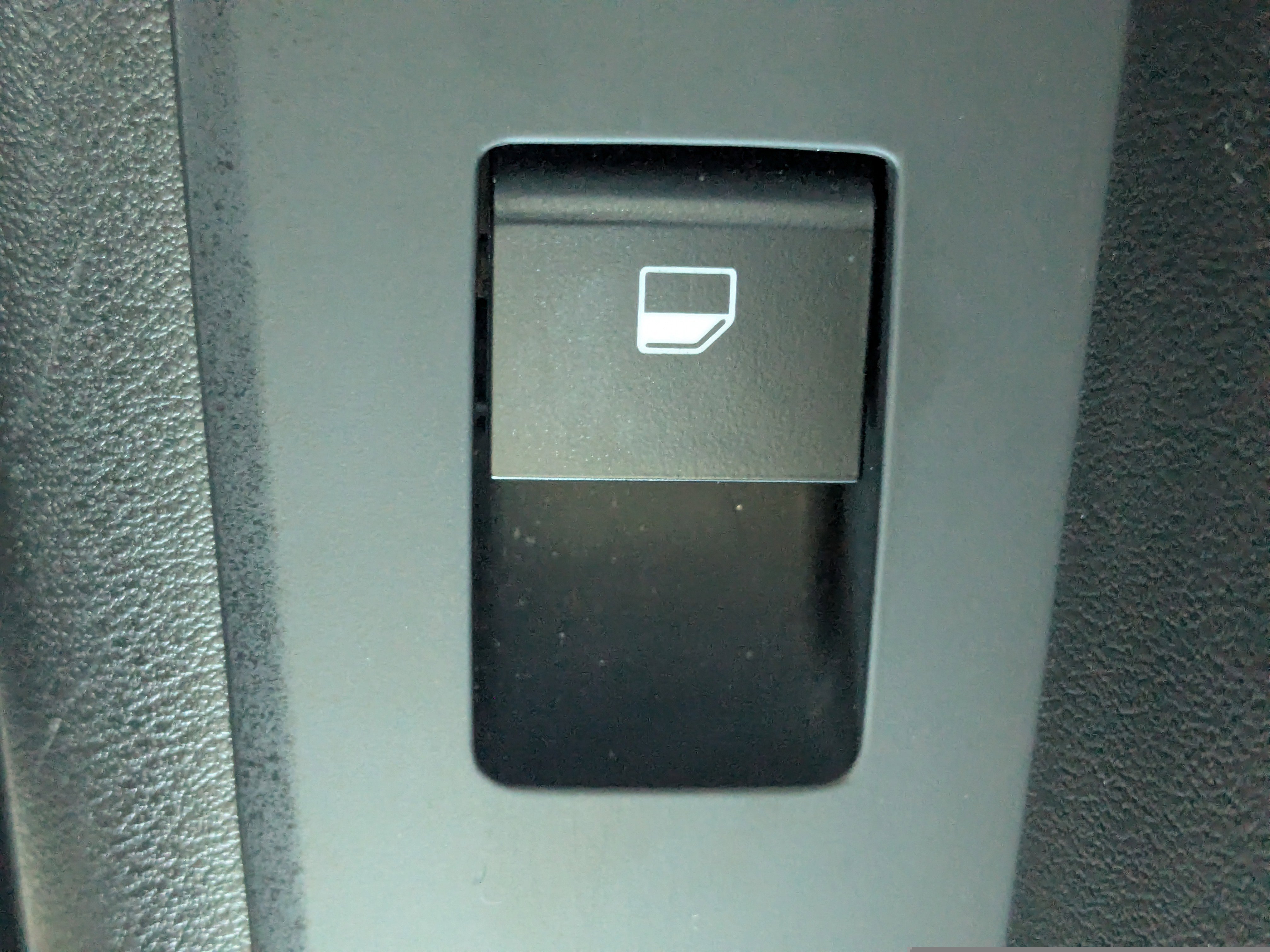 Certified 2024 Kia Niro LX image 15