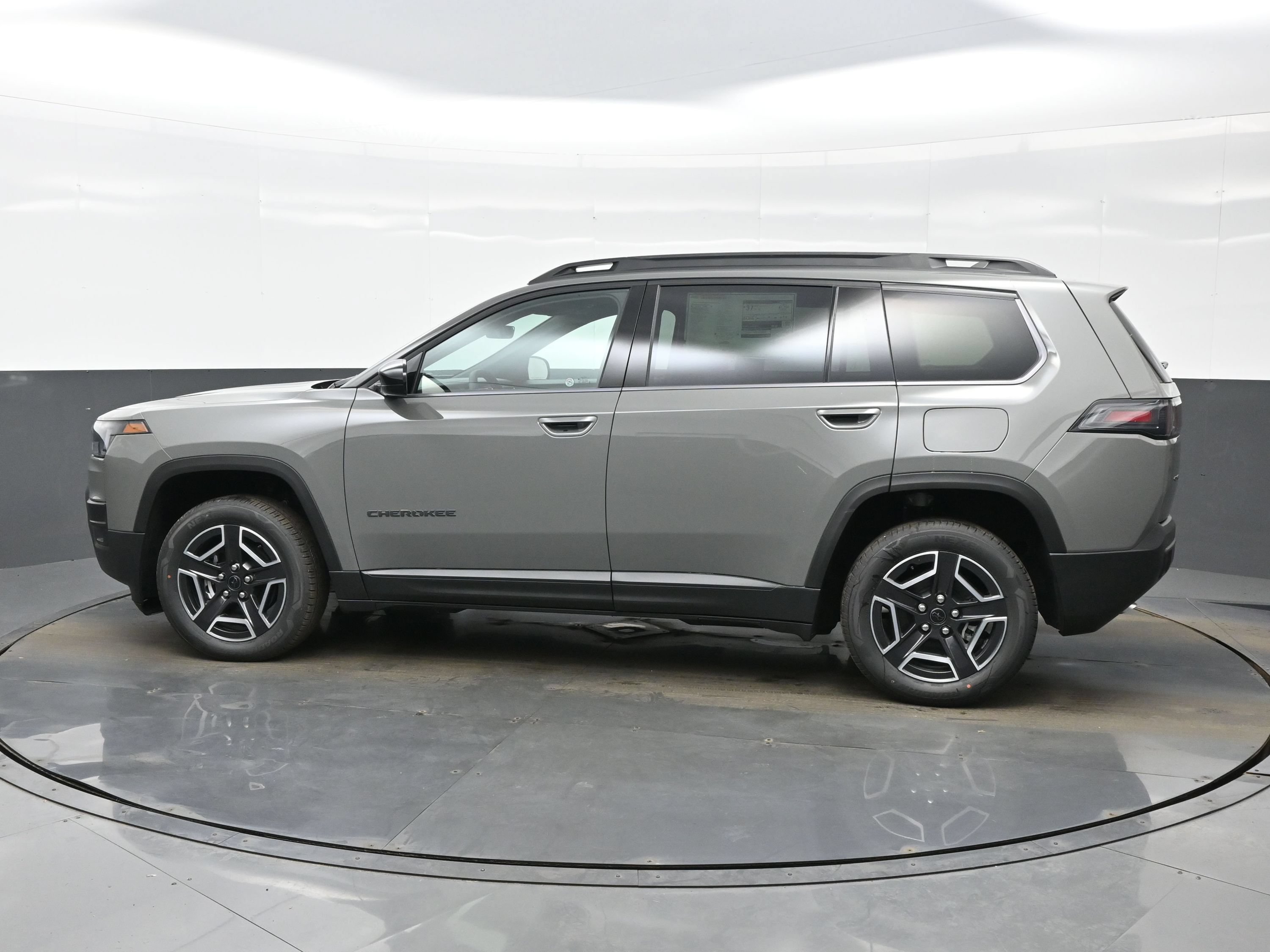 New 2026 Jeep Cherokee Laredo AWD/4WD image 4