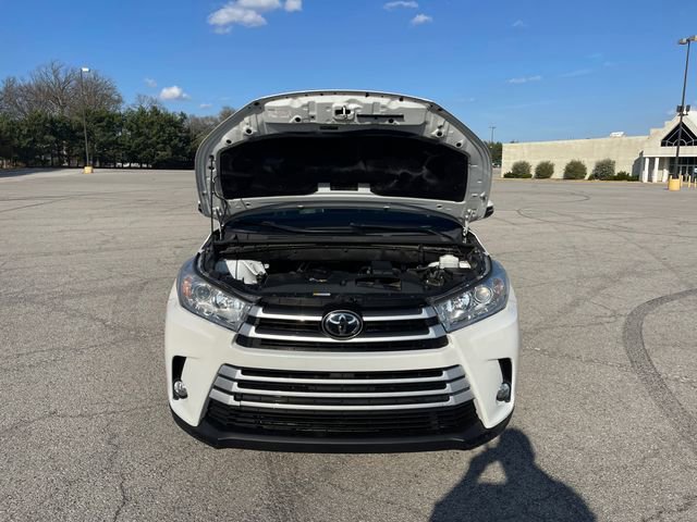 Used 2019 Toyota Highlander XLE image 12