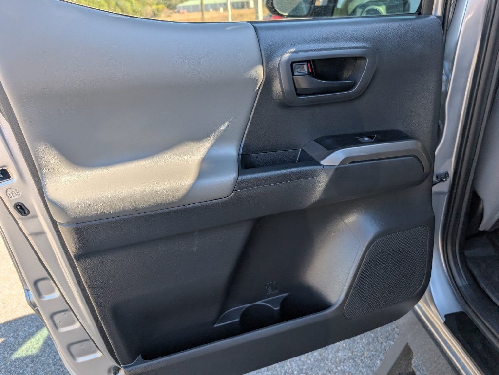 Used 2023 Toyota Tacoma SR5 RWD image 29