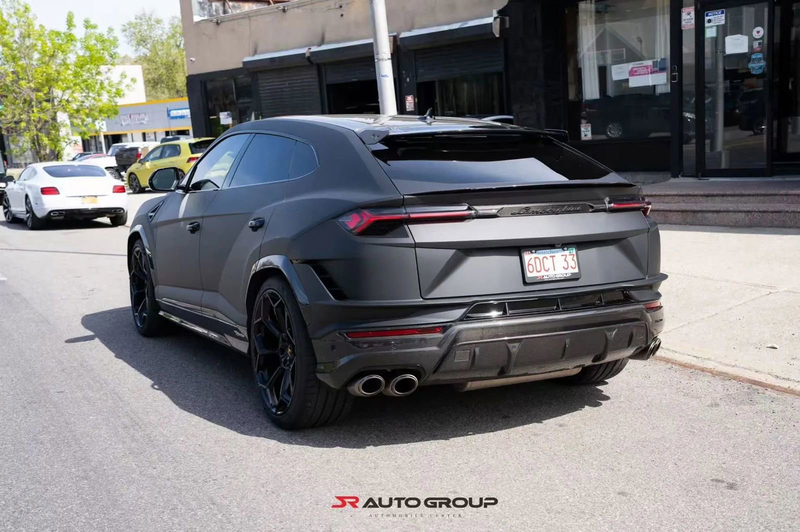 Used 2023 Lamborghini Urus Performante AWD/4WD image 11