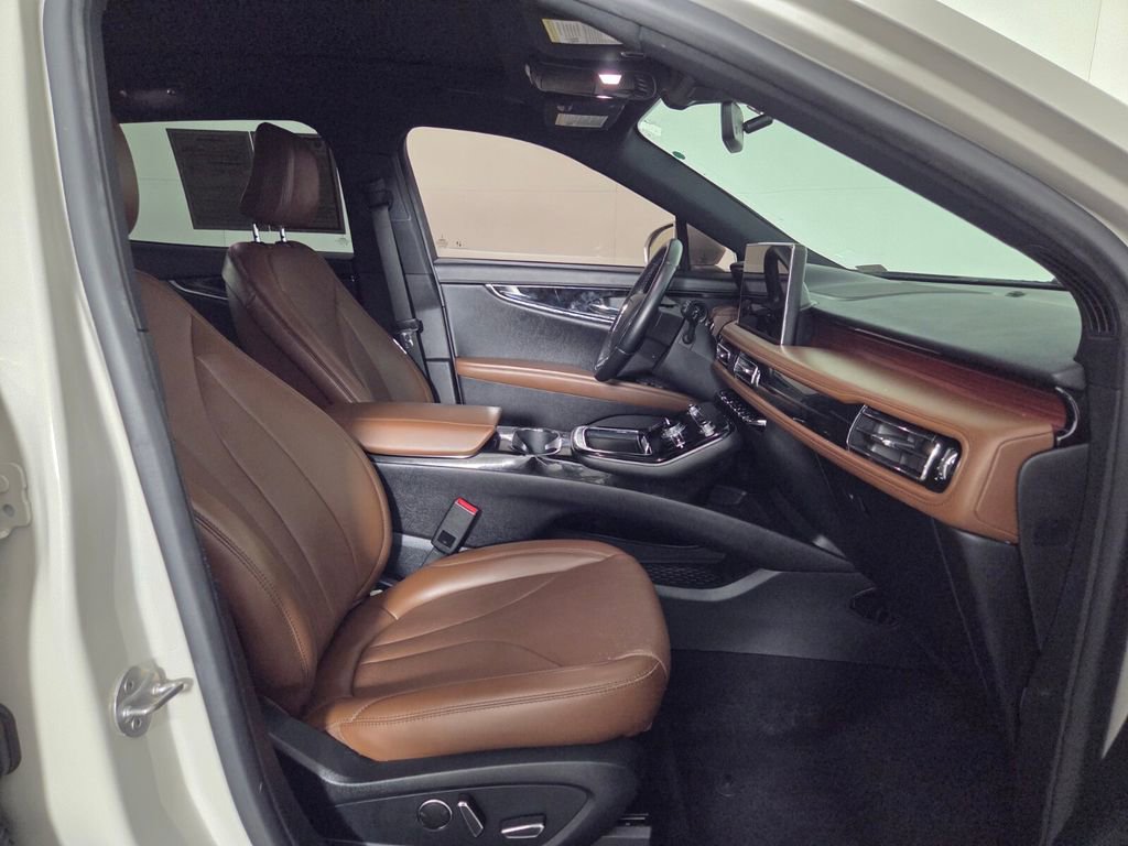 Used 2022 Lincoln Nautilus Reserve w/ Luxury Package image 31