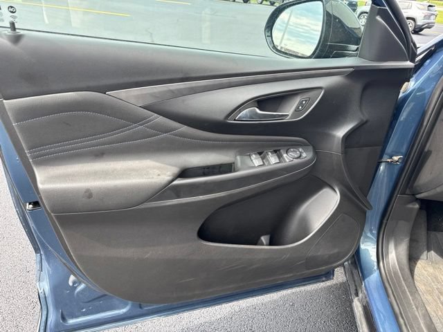 Used 2024 Buick Envista Sport Touring w/ Convenience I Package FWD image 17