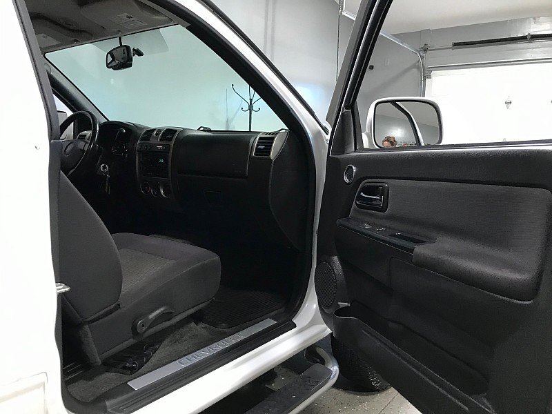 Used 2012 Chevrolet Colorado LT AWD/4WD image 12
