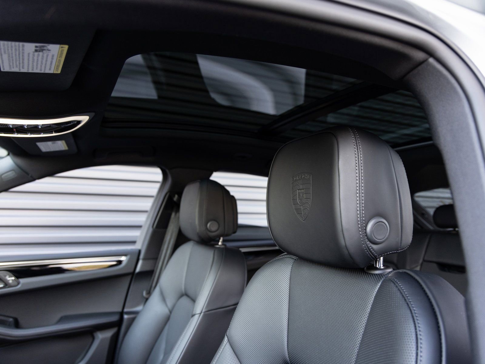 Certified 2026 Porsche Macan image 24