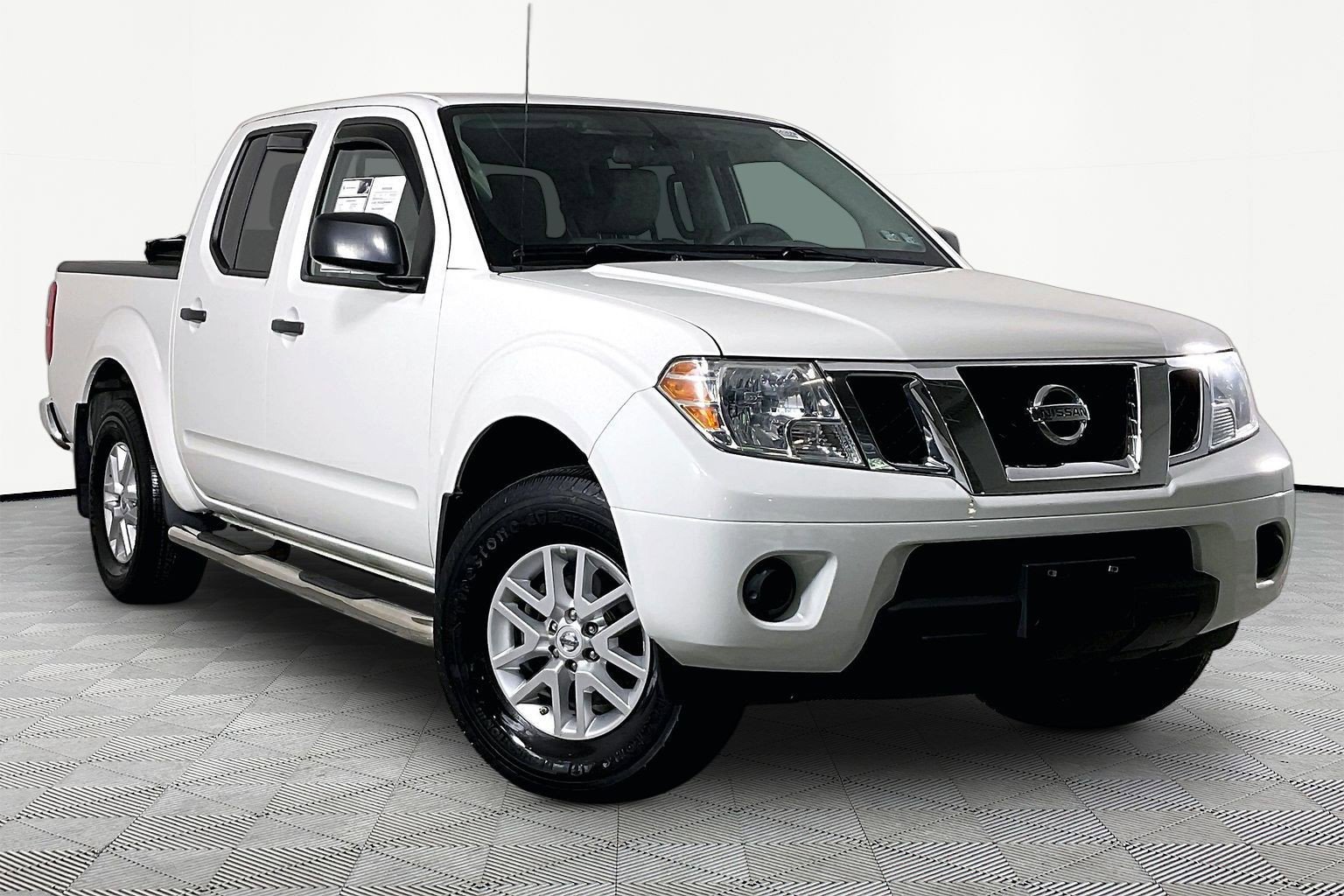 Used 2019 Nissan Frontier SV AWD/4WD image 4