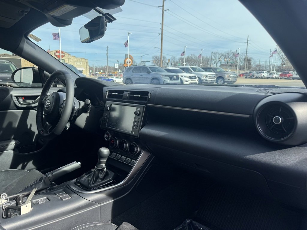 Used 2024 Toyota GR86 Premium image 10