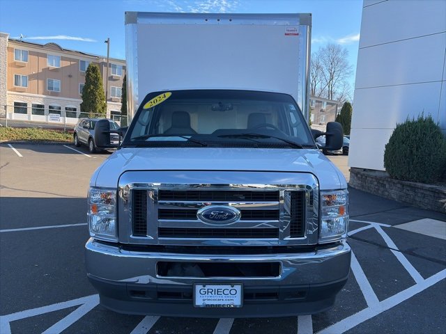 Used 2024 Ford E-450 and Econoline 450 Super Duty w/ Power Windows & Locks Group image 37