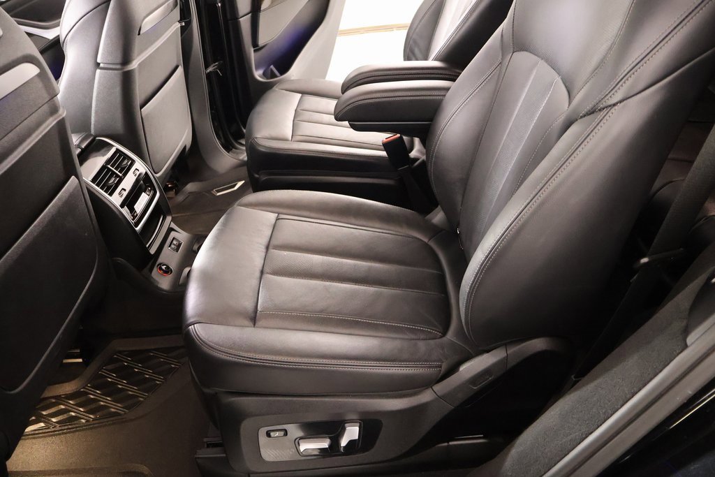 Used 2020 BMW X7 xDrive40i w/ Premium Package image 14
