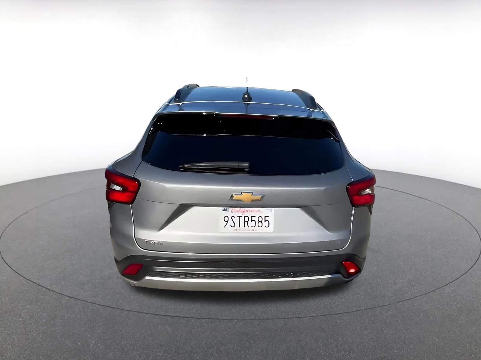 Used 2025 Chevrolet Trax LT image 12