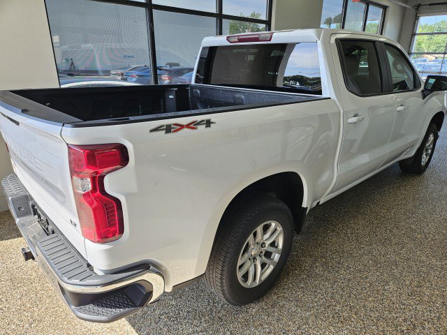 Used 2021 Chevrolet Silverado 1500 LT AWD/4WD image 2