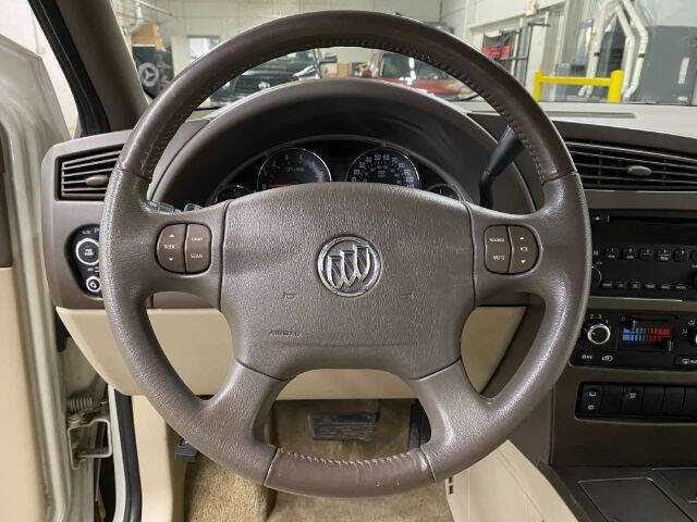 Used 2005 Buick Rendezvous CX image 22