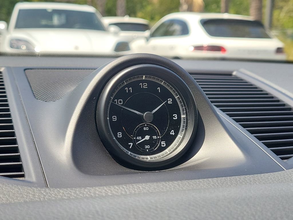 Certified 2022 Porsche Macan image 30