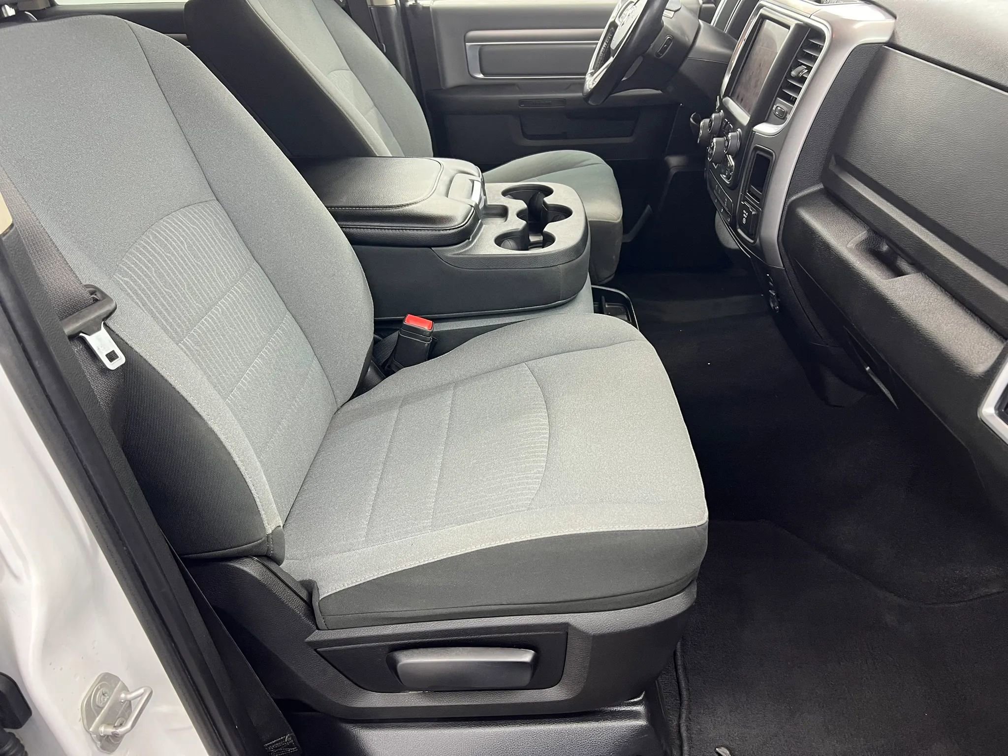 Used 2022 RAM 1500 Classic SLT w/ Electronics Convenience Group image 12