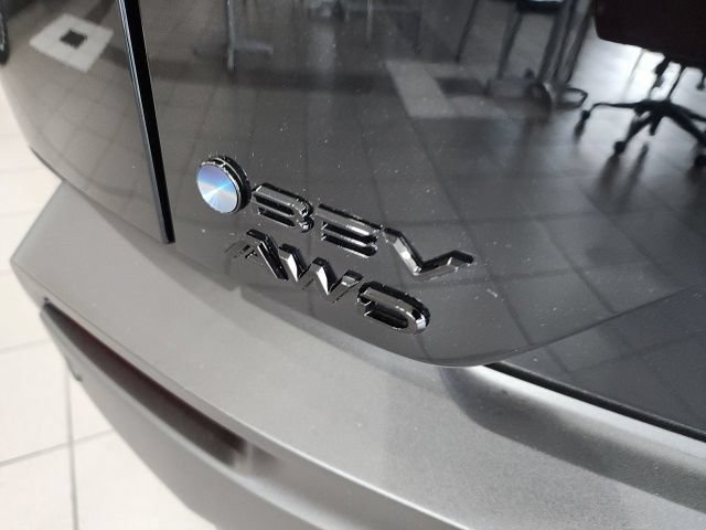 New 2026 Toyota C-HR AWD/4WD image 9