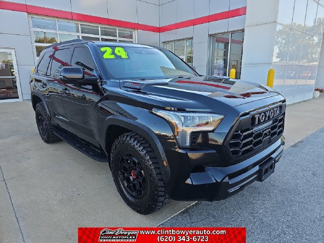 Used 2024 Toyota Sequoia TRD Pro AWD/4WD image 8