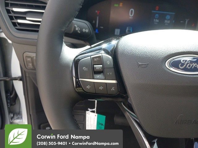 New 2025 Ford Escape SE image 18