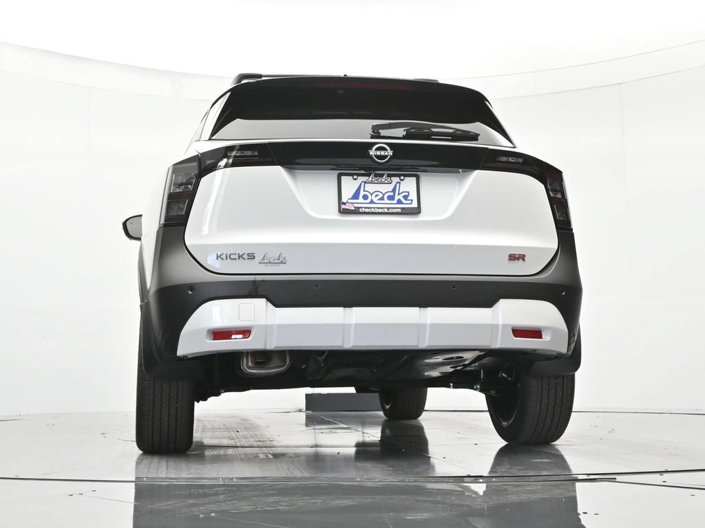 New 2026 Nissan Kicks SR w/ Cold Weather Package FWD image 40