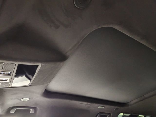 New 2026 Land Rover Defender 110 OCTA AWD/4WD image 25