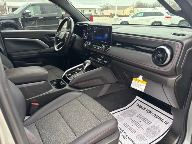 Used 2025 Chevrolet Colorado Z71 w/ Technology Package image 37