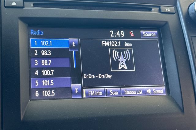 Used 2017 Toyota Camry SE FWD image 19