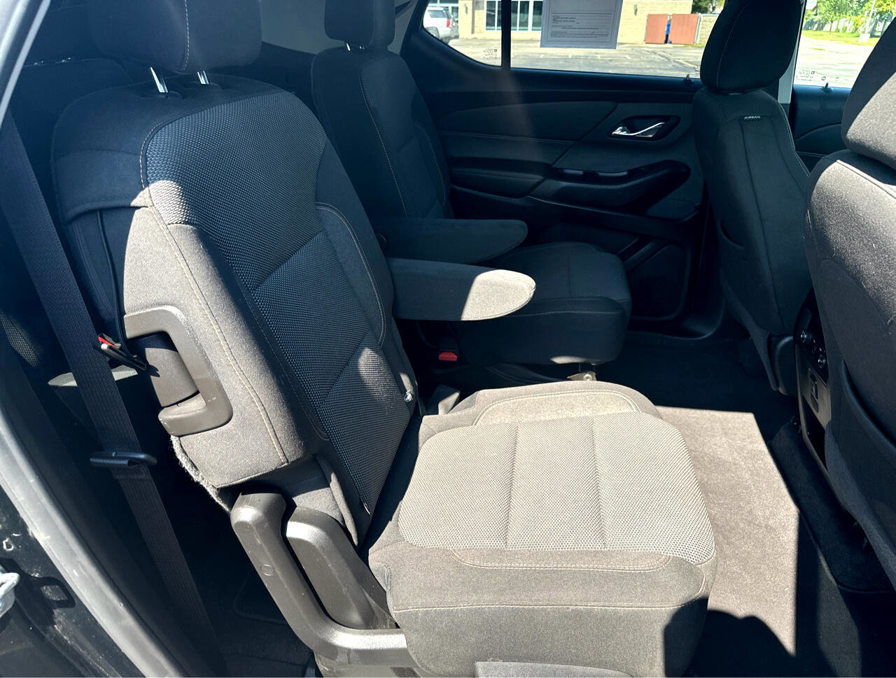 Used 2019 Chevrolet Traverse LT image 28