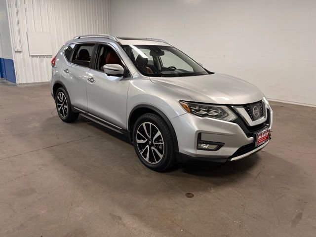 Used 2017 Nissan Rogue SL w/ SL Premium Package image 1
